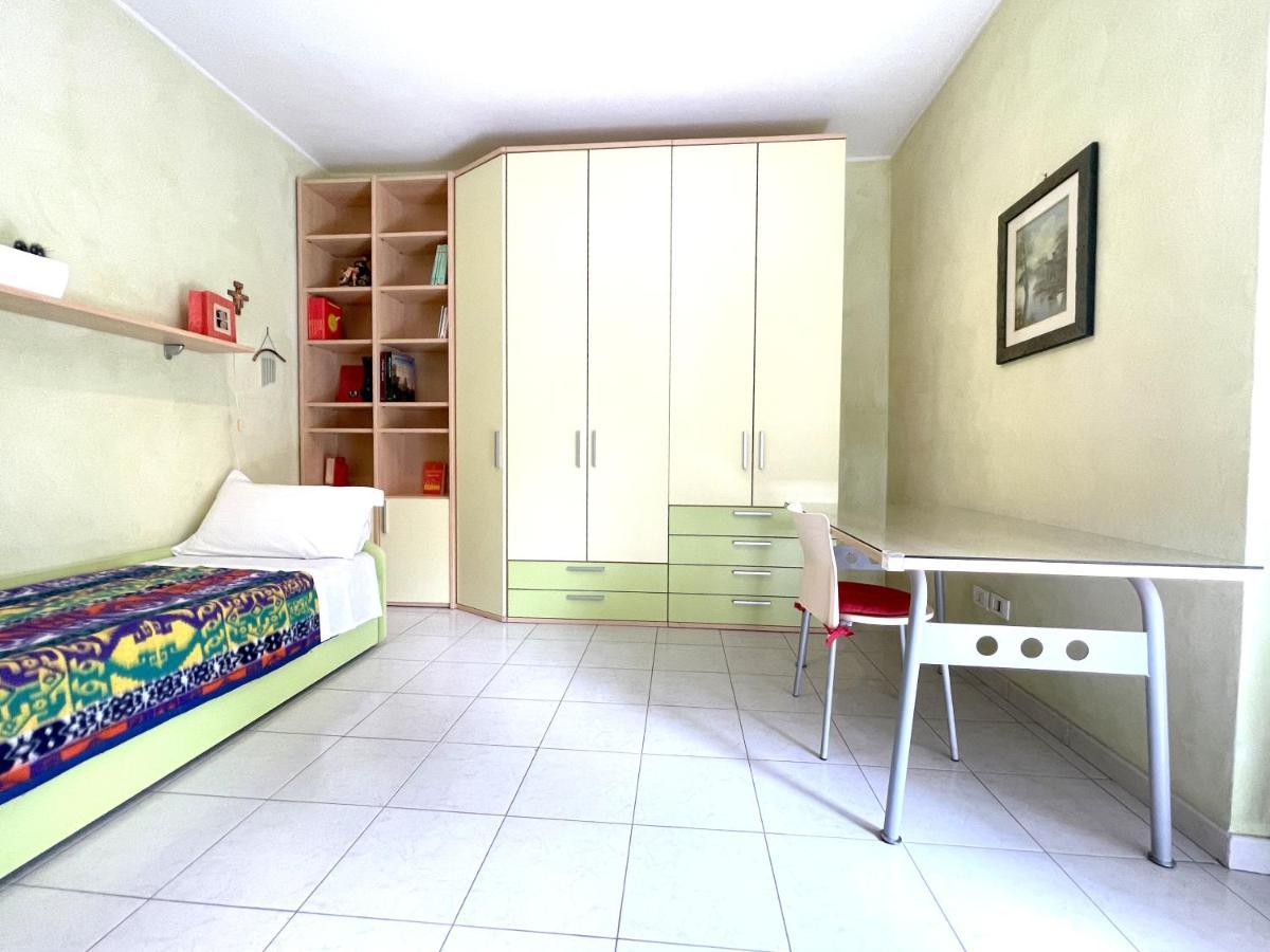 Accomodo Mib28 Bivano Navigli Milão Exterior foto