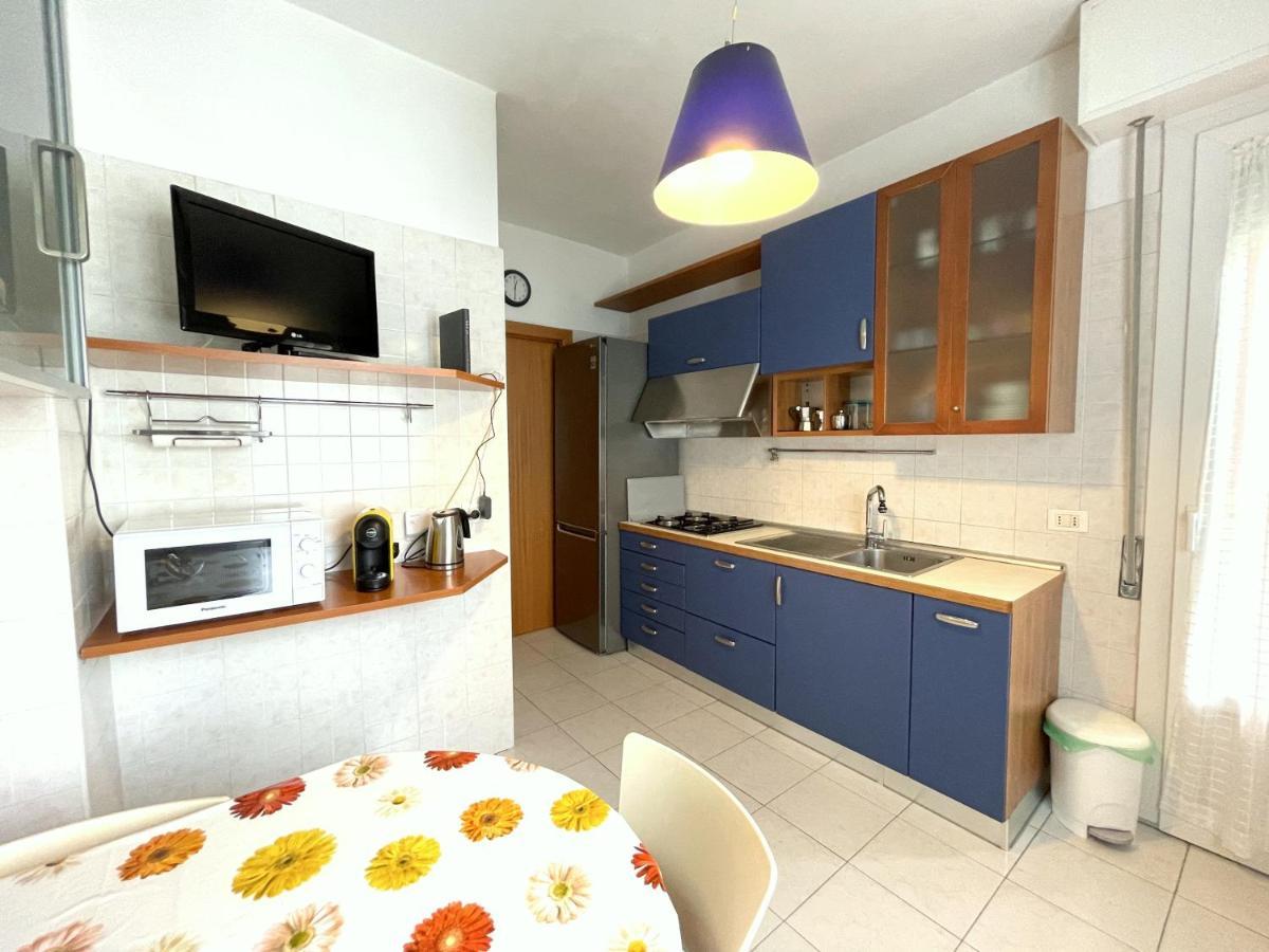 Accomodo Mib28 Bivano Navigli Milão Exterior foto